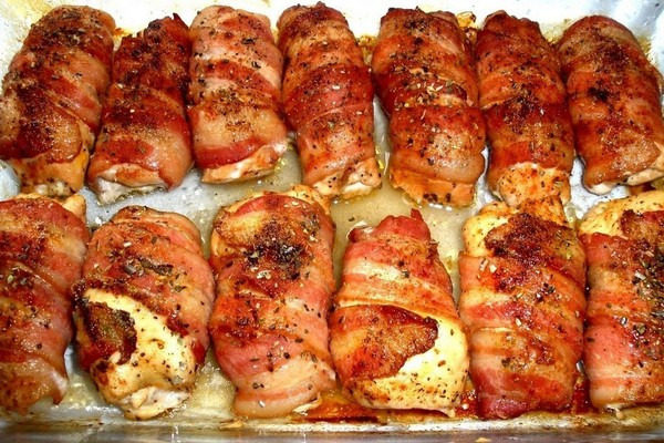 мясные рулеты, приготовленные в аэрогриле