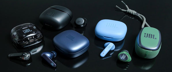 различные модели беспроводных наушников JBL