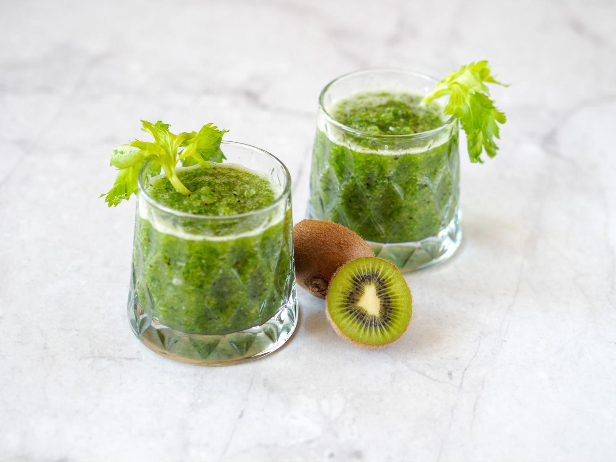 Огуречный смузи с киви (детокс-коктейль)