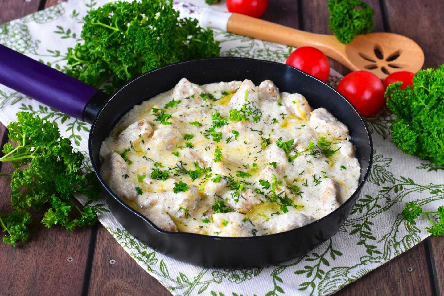 вкусное блюдо из индейки на сковороде